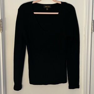 Black Long Sleeved Fitted Sweater. V-Neck